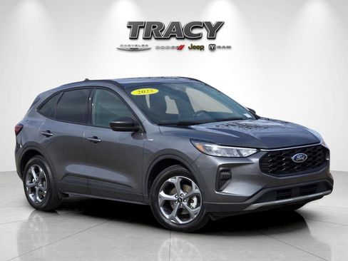 Used 2025 Ford Escape ST-Line FWD image 2