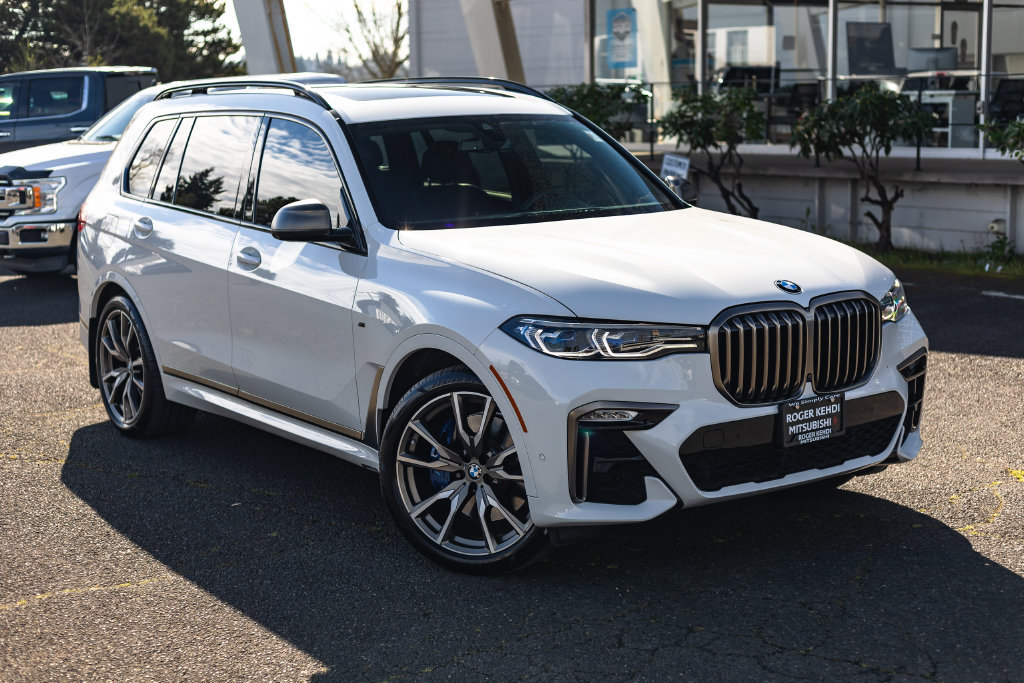 Used 2022 BMW X7 M50i AWD/4WD image 2