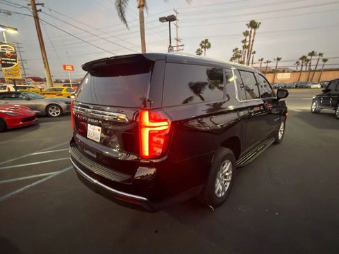 Used 2023 Chevrolet Suburban LS RWD image 6