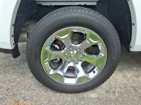 Used 2022 RAM 1500 Laramie AWD/4WD image 6