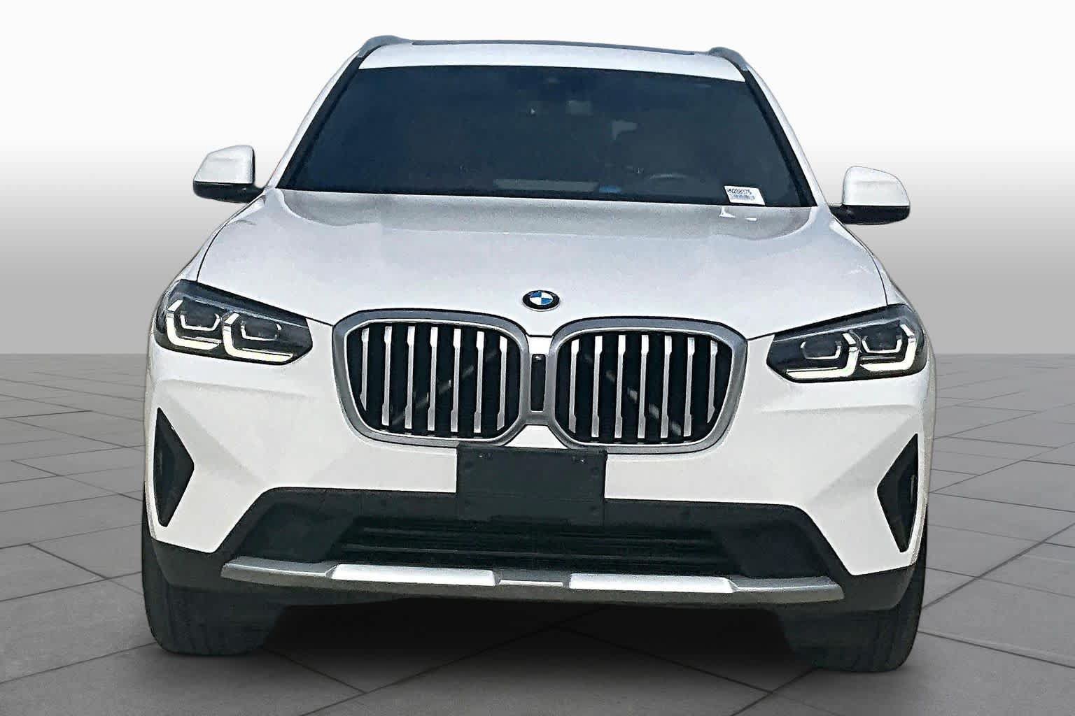 Used 2024 BMW X3 xDrive30i w/ Premium Package w/ZPA AWD/4WD image 3