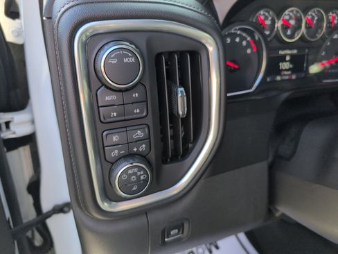 Used 2020 Chevrolet Silverado 1500 LTZ image 16