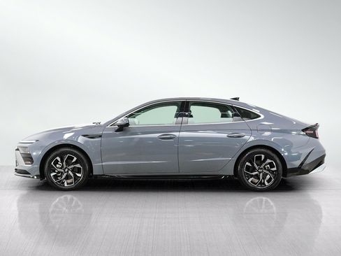 Used 2024 Hyundai Sonata SEL FWD image 2