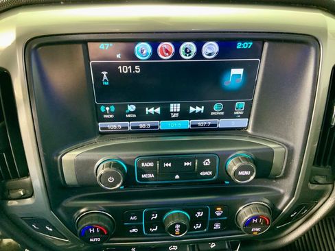 Used 2018 Chevrolet Silverado 1500 LT w/ All Star Edition image 23