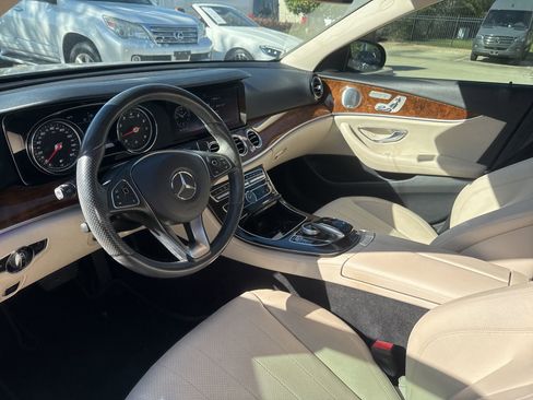 Used 2018 Mercedes-Benz E 300 image 9