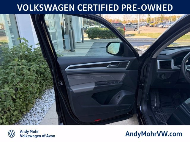 Used 2023 Volkswagen Atlas SE w/ Black Wheel Package AWD/4WD image 14