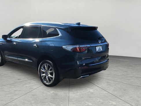 Used 2023 Buick Enclave Premium AWD/4WD image 25