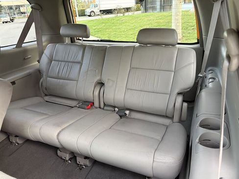 Used 2001 Toyota Sequoia Limited image 30