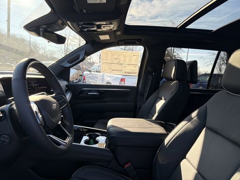 New 2026 Chevrolet Tahoe Premier image 12