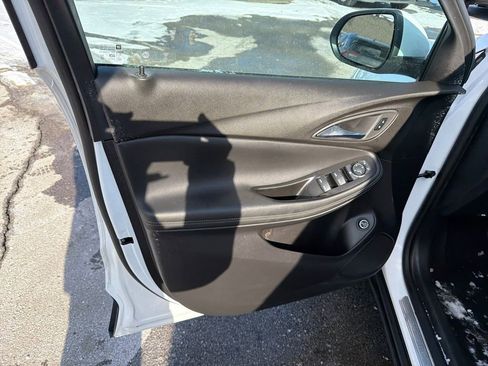 Used 2023 Buick Encore GX Select image 12