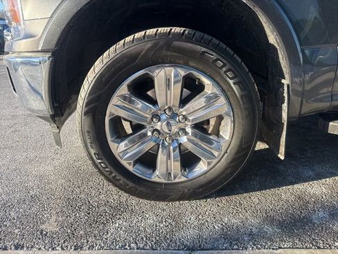 Used 2018 Ford F150 Lariat image 7