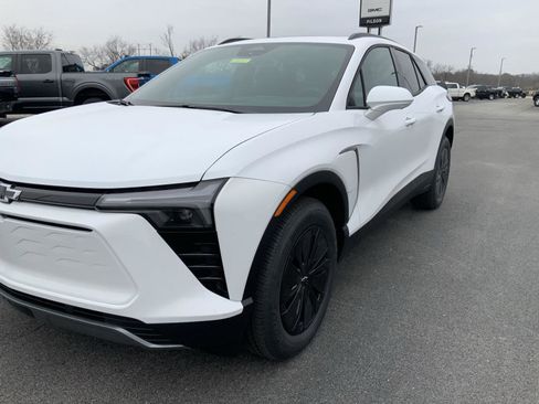 New 2026 Chevrolet Blazer EV LT FWD image 18