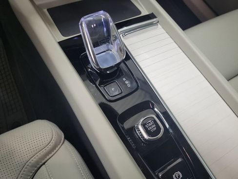 New 2026 Volvo XC60 T8 Ultra w/ Protection Package Premier AWD/4WD image 30