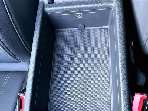 Used 2023 Audi A4 2.0T Premium image 16