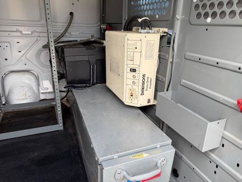 Used 2013 Ford E-250 and Econoline 250 w/ PWR Group RWD image 32