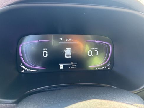 Certified 2025 Kia Soul LX FWD image 29