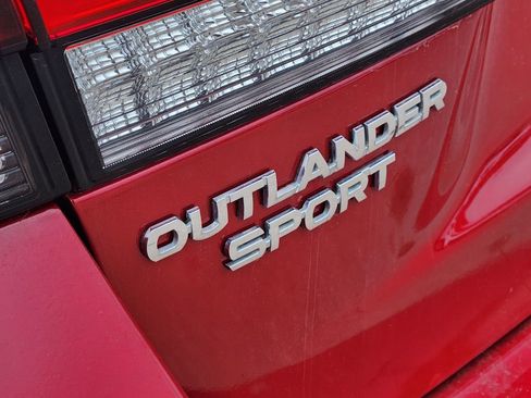 Used 2021 Mitsubishi Outlander Sport SE AWD/4WD image 11