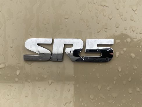 Used 2017 Toyota Tundra SR5 AWD/4WD image 54