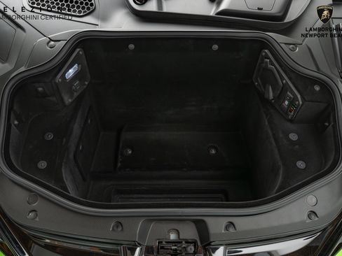 Used 2024 Lamborghini Revuelto AWD/4WD image 11