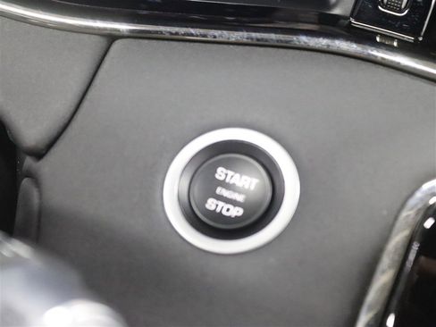 Used 2022 Land Rover Range Rover Evoque R-Dynamic S image 35