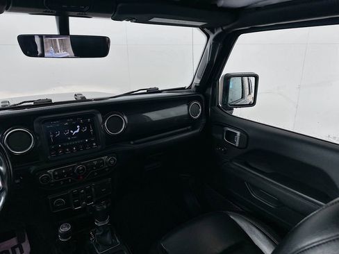 Used 2021 Jeep Wrangler Unlimited Sahara image 25