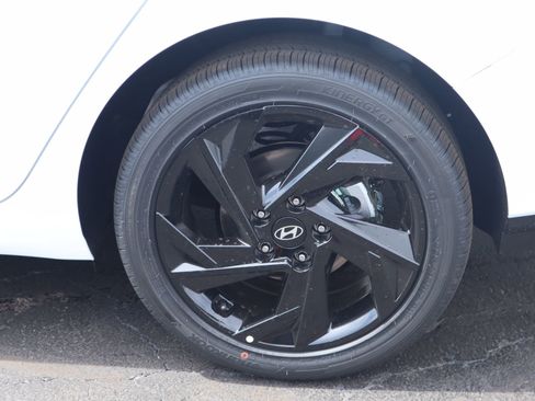 New 2026 Hyundai Elantra SEL Sport Premium FWD image 19