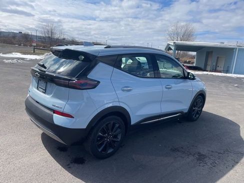 Used 2022 Chevrolet Bolt EUV Premier w/ Launch Edition image 13