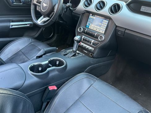 Used 2017 Ford Mustang GT Premium w/ Equipment Group 401A RWD image 19