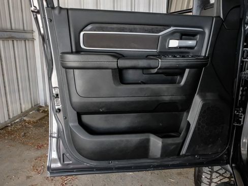 Used 2024 RAM 2500 Big Horn AWD/4WD image 44