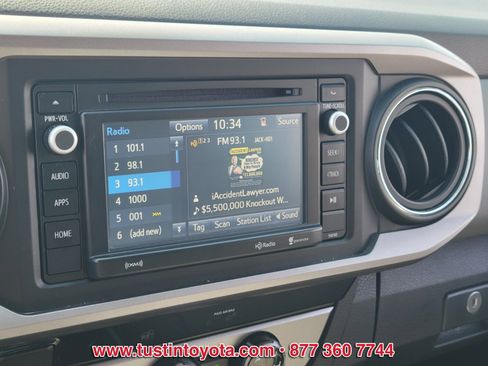 Certified 2018 Toyota Tacoma SR5 image 20