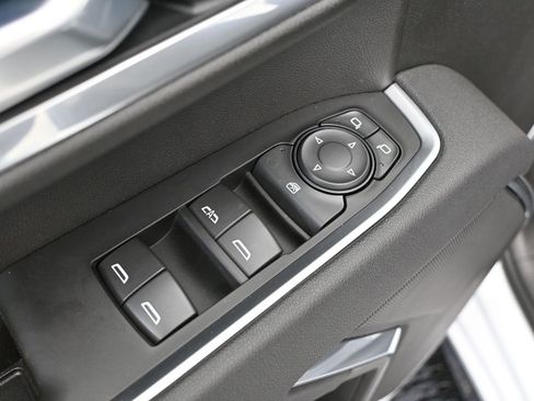 Used 2025 GMC Sierra 2500 SLE image 21