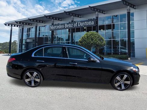 Used 2025 Mercedes-Benz C 300 Sedan image 3