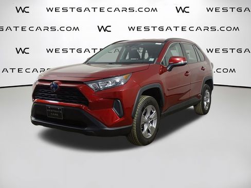 Used 2022 Toyota RAV4 LE image 1