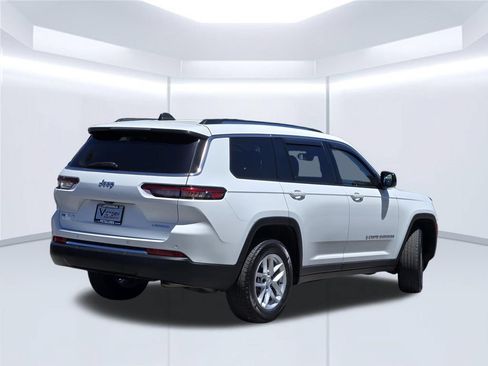 Used 2023 Jeep Grand Cherokee L Laredo AWD/4WD image 4