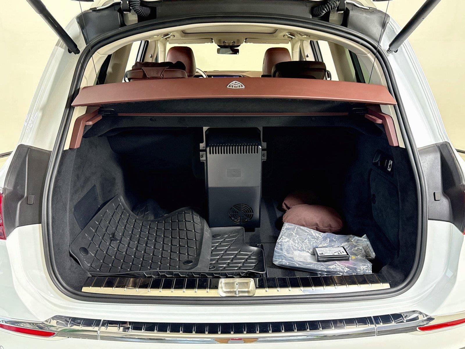 Used 2025 Mercedes-Benz Maybach GLS 600 4MATIC image 34