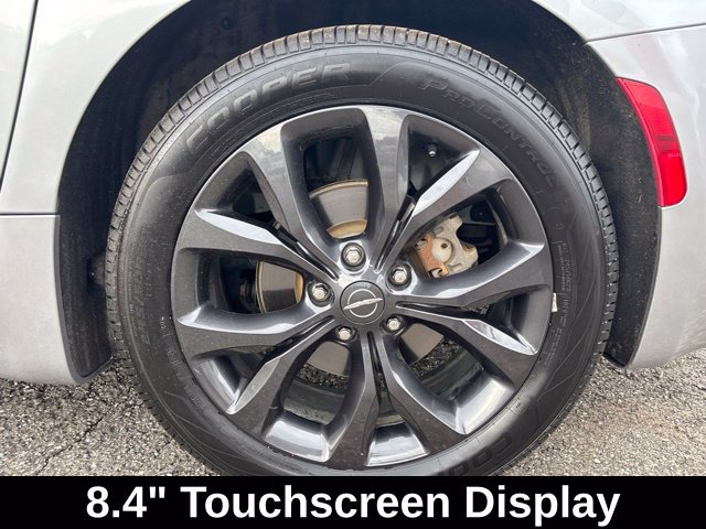 Used 2018 Chrysler Pacifica Touring-L w/ Premium Audio Group FWD image 29