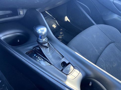 Used 2018 Toyota C-HR XLE image 17