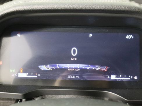 Used 2023 Jeep Grand Cherokee Limited w/ Black Appearance Package image 11