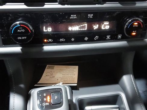 Certified 2025 Nissan Pathfinder S image 28