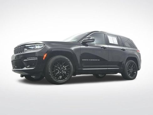 Used 2025 Jeep Grand Cherokee Summit AWD/4WD image 37