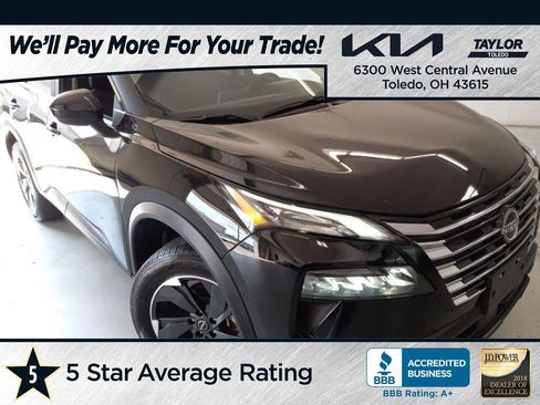 Used 2025 Nissan Rogue SV AWD/4WD image 1