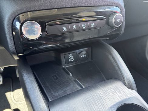 Used 2025 Ford Escape Platinum image 13