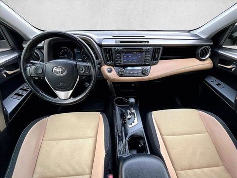 Used 2018 Toyota RAV4 XLE image 16