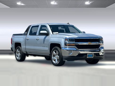Used 2017 Chevrolet Silverado 1500 LT w/ High Desert Package AWD/4WD image 6