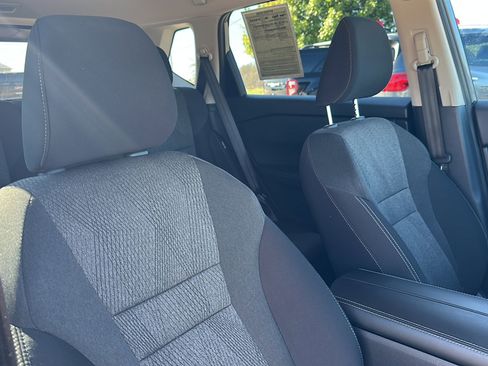 Certified 2025 Nissan Rogue SV image 24