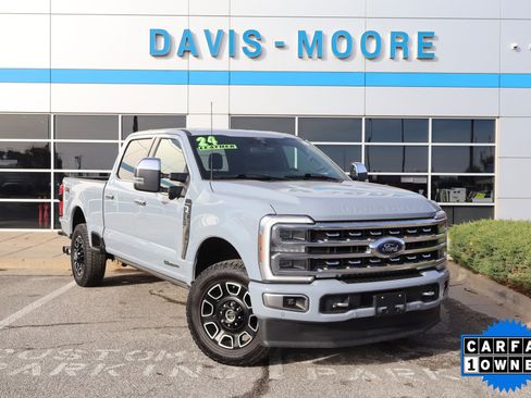 Used 2024 Ford F250 Platinum image 2