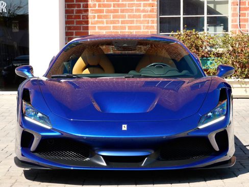 Used 2022 Ferrari F8 Tributo RWD image 2