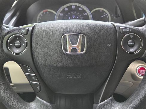 Used 2015 Honda Accord EX image 18