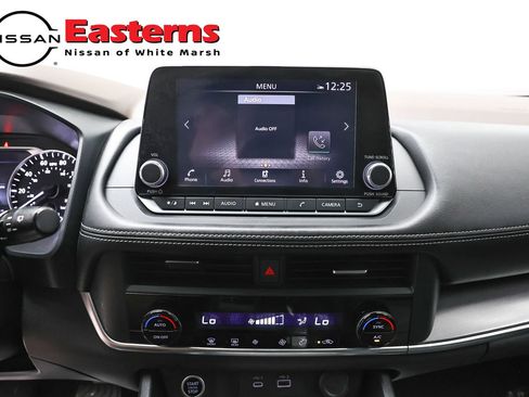 Used 2023 Nissan Rogue SV AWD/4WD image 12