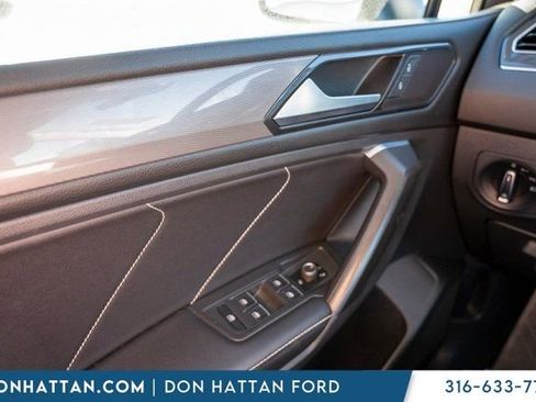 Used 2023 Volkswagen Tiguan SE image 15